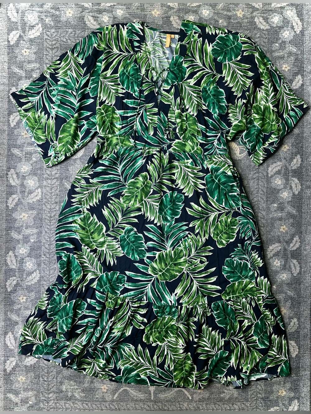 Onshore Tropical Green Palm Leaf Tiered Ruffle V-Neck Midi Dress One Size